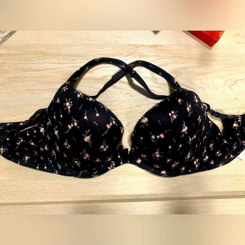 Victoria’s Secret Black Floral Push Up Bra NWT